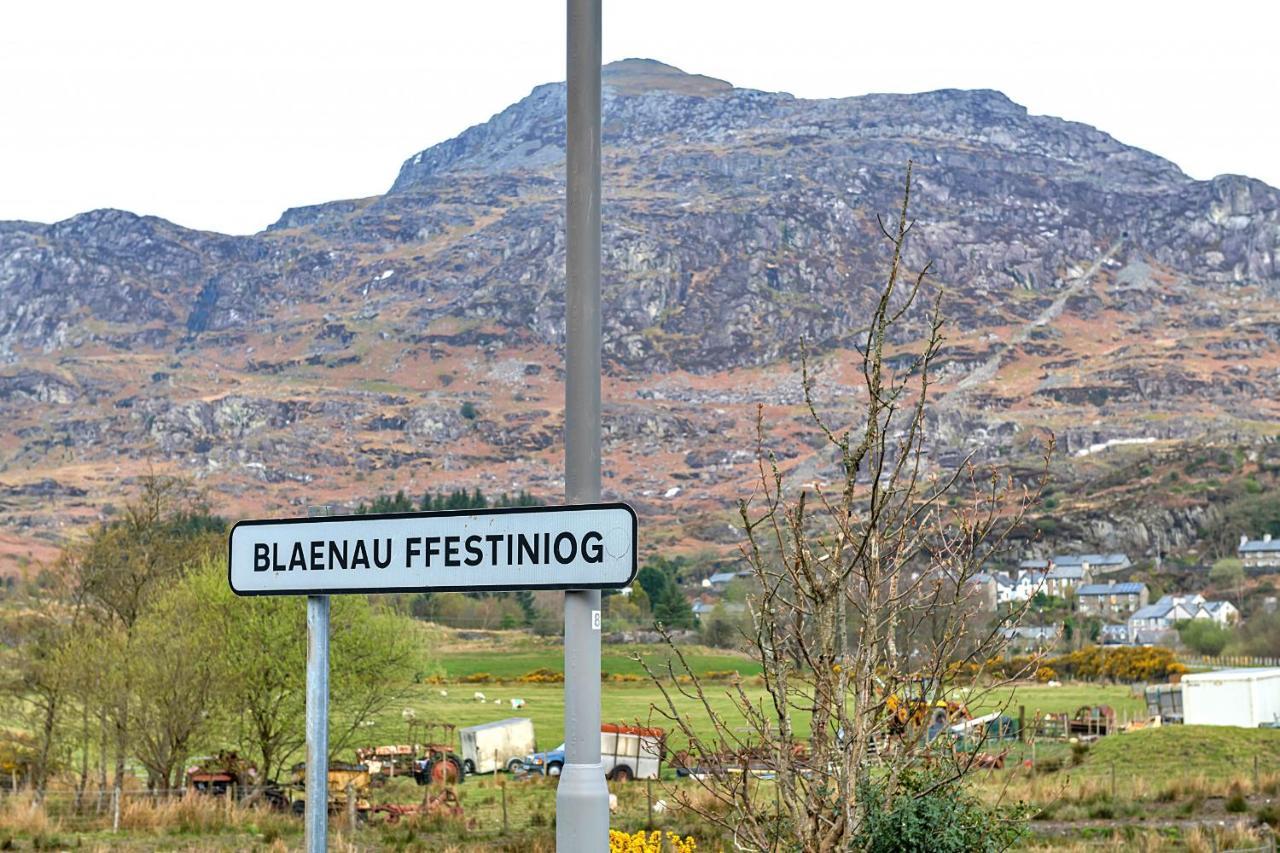 Finest Retreats - Maes Neuadd بلايناو-فيستينيوج المظهر الخارجي الصورة